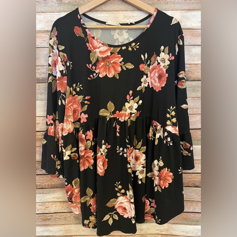 Women's Floral Plus Size Baby Doll Top Size 3X REB in J 220